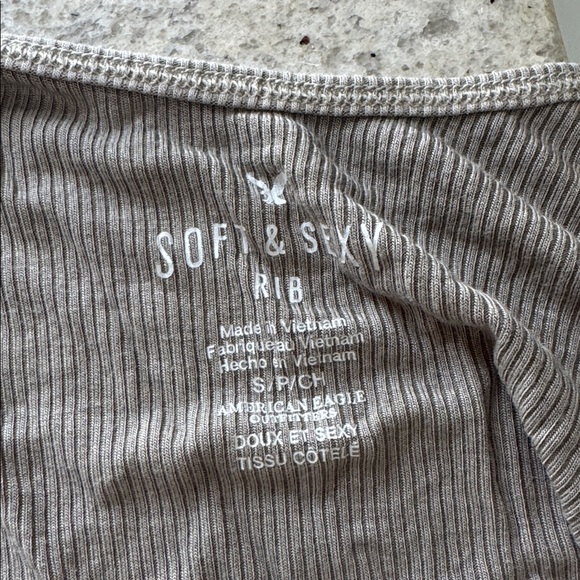 2 AEO Tank Tops - Picture 6 of 8